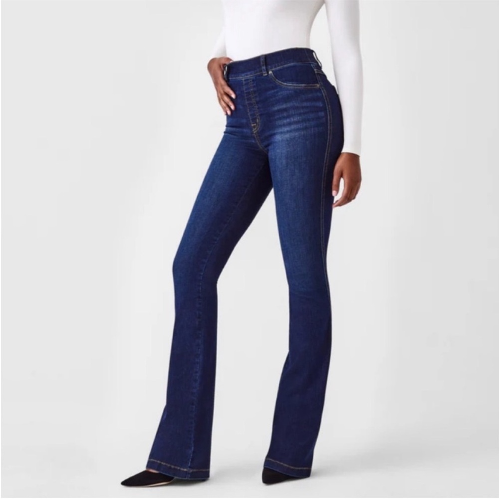 NWT Spanx Pull on Flare Jean in Midnight Shade Size Small